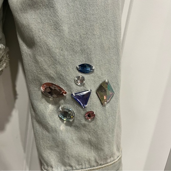 bejeweled cropped faded denim jacket - Picture 3 of 7